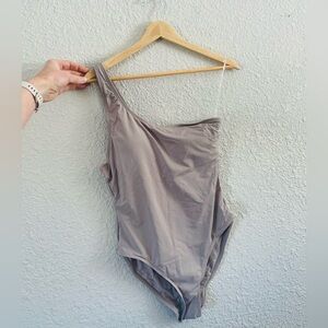 Andie Tan One Piece Swimwear with Elegant Design